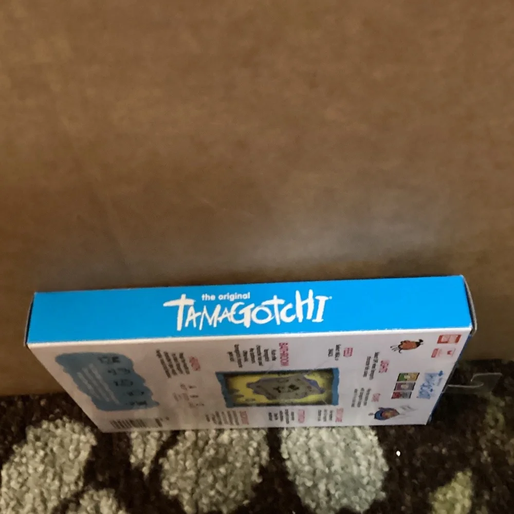 🌈 Bandai TAMAGOTCHI Gen 2 The Original Virtual Reality Pet RAINBOW #42878 🌈